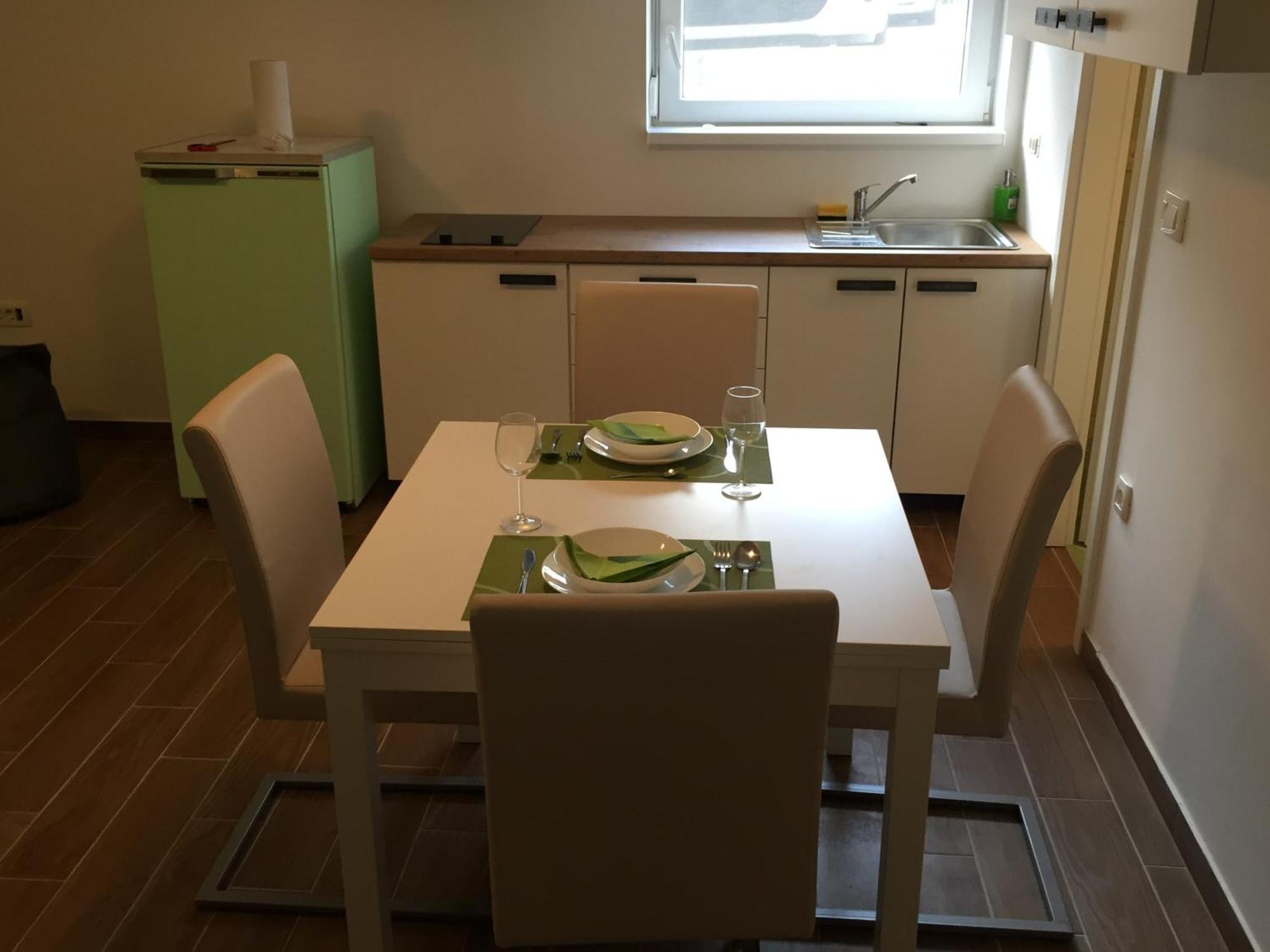 Apartments Colors Of Koper Where The Sea Is Near By Room photo
